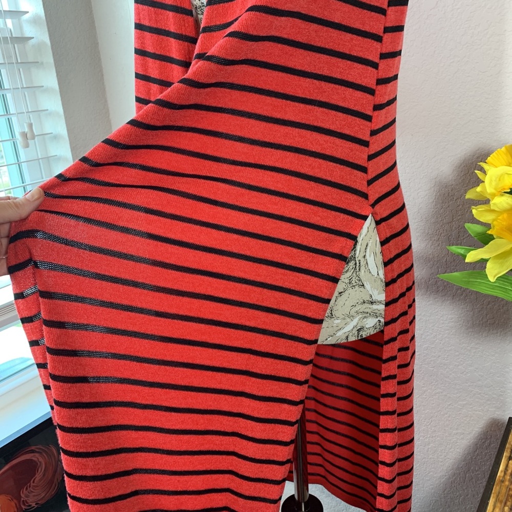 LulaRoe sleeveless cardigan - Picture 5 of 7